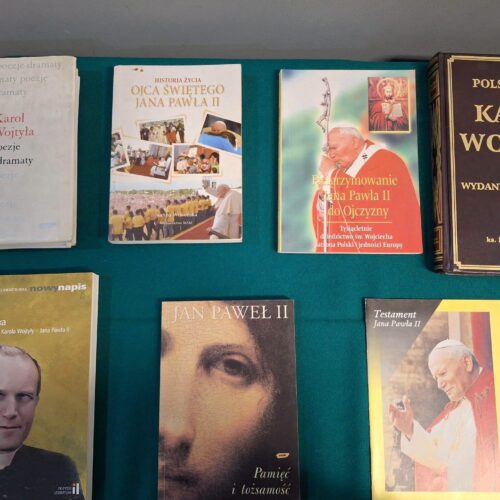 Tegoroczny Dzień Papieski przebiega pod&nbsp;hasłem: „Św. Jan Paweł II. Uczeń – misjonarz”.